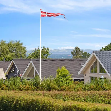 Lovely In With Sauna Feriehus Bogense